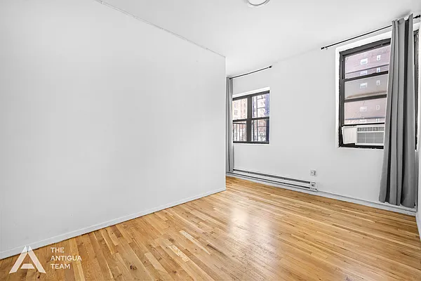 Rented by Compass | media 10