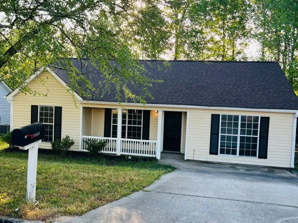 5603 Eagles Feather Ln, Riverdale, GA 30274