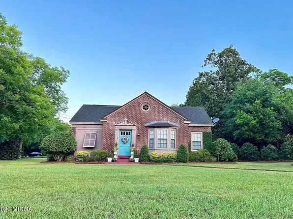 94 S 3rd Ave, Mc Rae, GA 31055