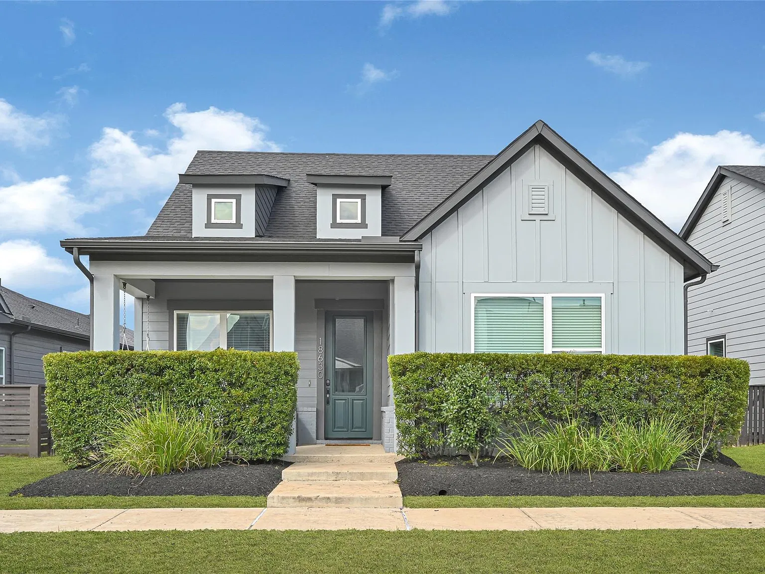 3 bed, 2.0 bath, 1927 sqft, $2,600 — Photo 1