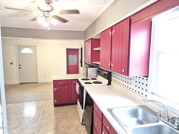 5th image of 234 Watson Ave