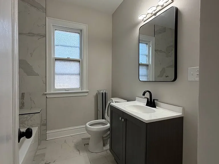 8442 S Essex Ave — Photo 18