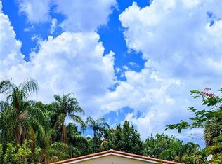 526 Suwanee Cir #16, Tampa, FL 33606