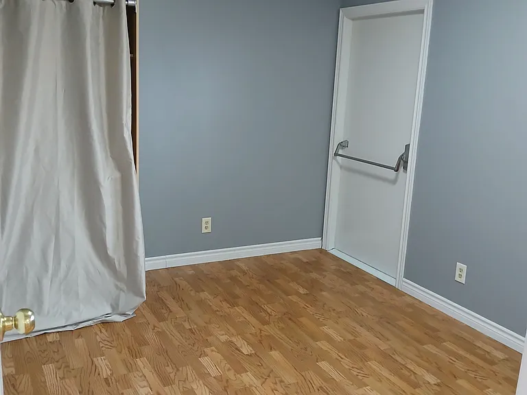 5583 Ontario Ave #B — Photo 7