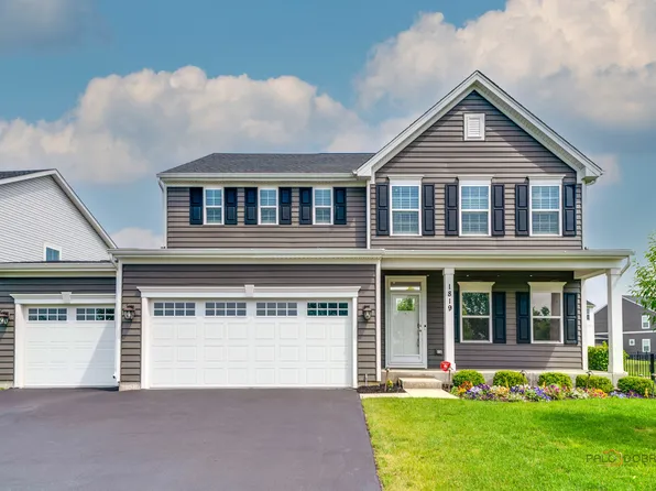 1819 Overview Cir, Antioch, IL 60002