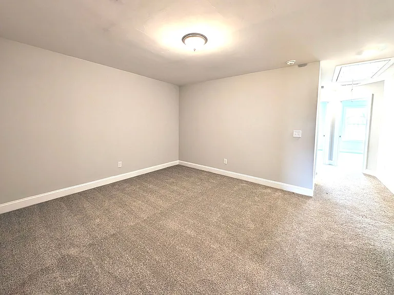 722 Putney Hill Rd — Photo 11