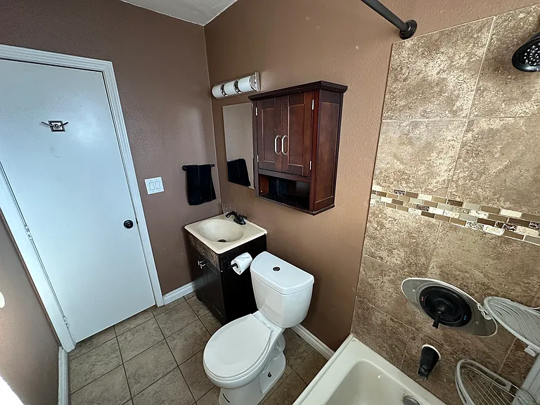 16586 Miller Ave — Photo 19
