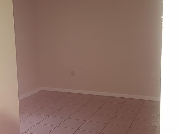3rd image of 707 2nd St