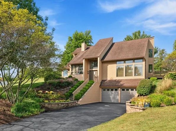 131 San Carlos Rd, Minooka, IL 60447