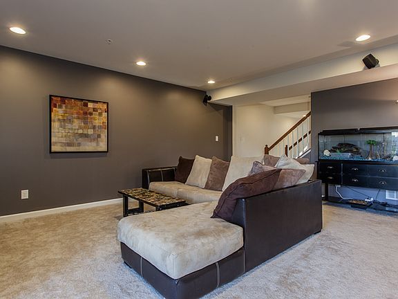 2nd image of 503 Siena Ln