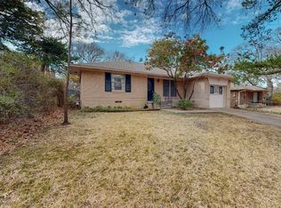 611 S Ravinia Dr, Dallas, TX 75211