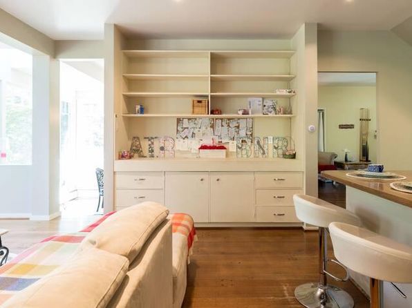 6 bedroom rental in Vancouver — photo 2