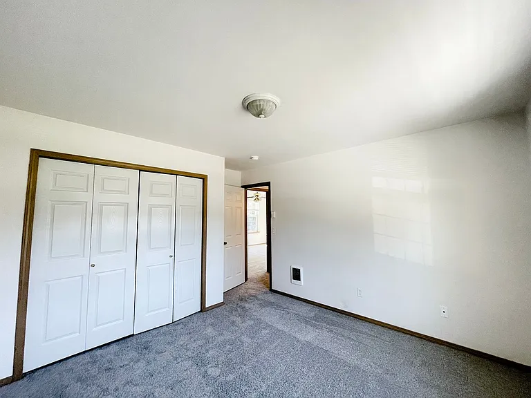 1427 Virginia Ave — Photo 10