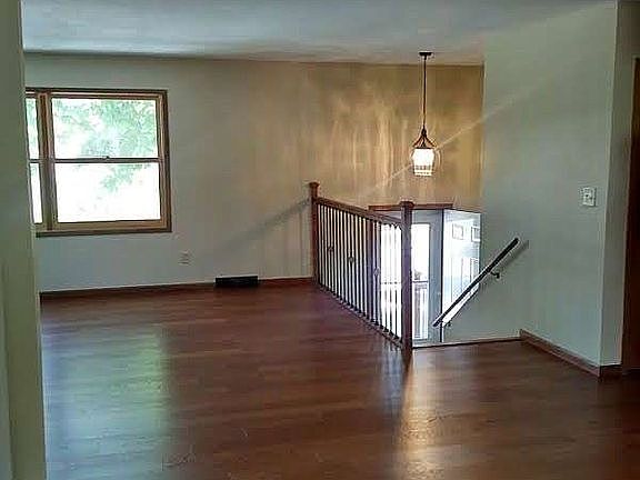 3rd image of 304 S Garden St