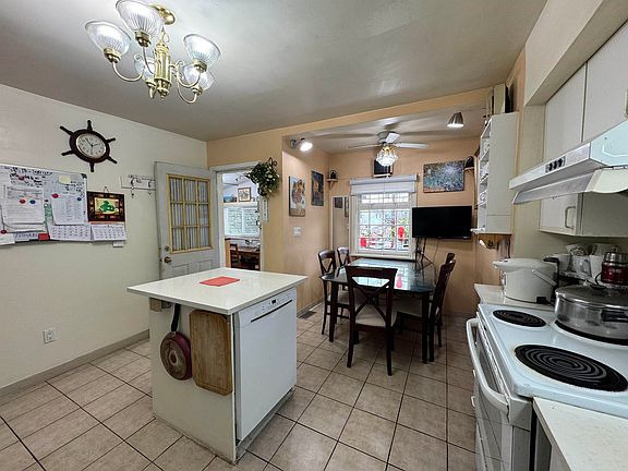 5th image of 309 Boyne St