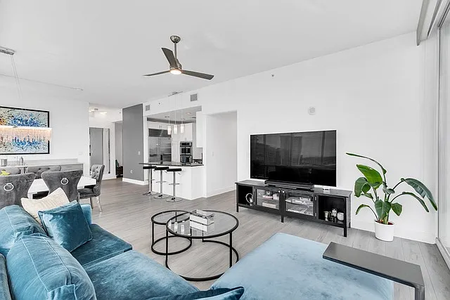 150 E Robinson St #1801 — Photo 9