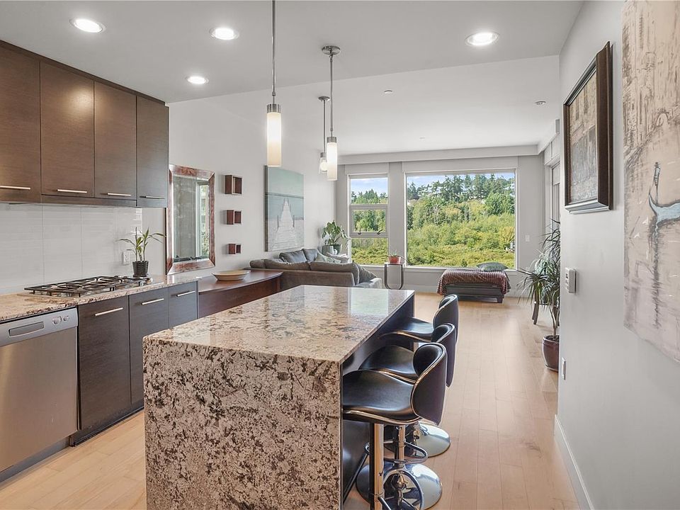 1st image of 3223 Selleck Way #405