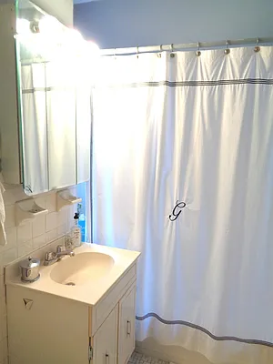 Rented by Metropolitan Equities | media 22