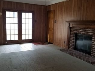 444 Canary Ln, Saint Charles, MO