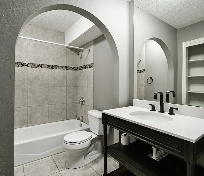 6804 S 140th Ave — Photo 12