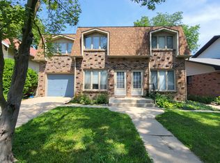 5016 Meredeth St, Lincoln, NE 68506