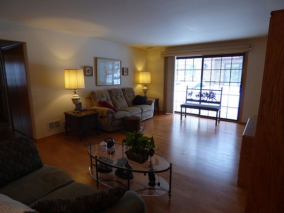 3rd image of 11545 Autobahn Dr E APT 102