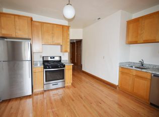 852 W Waveland Ave APT 3, Chicago, IL 60613