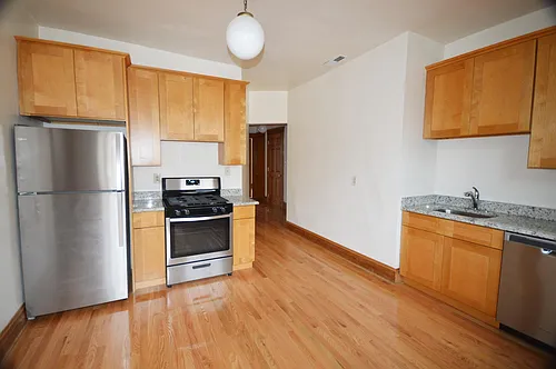 852 W Waveland Ave #3 Photo 1