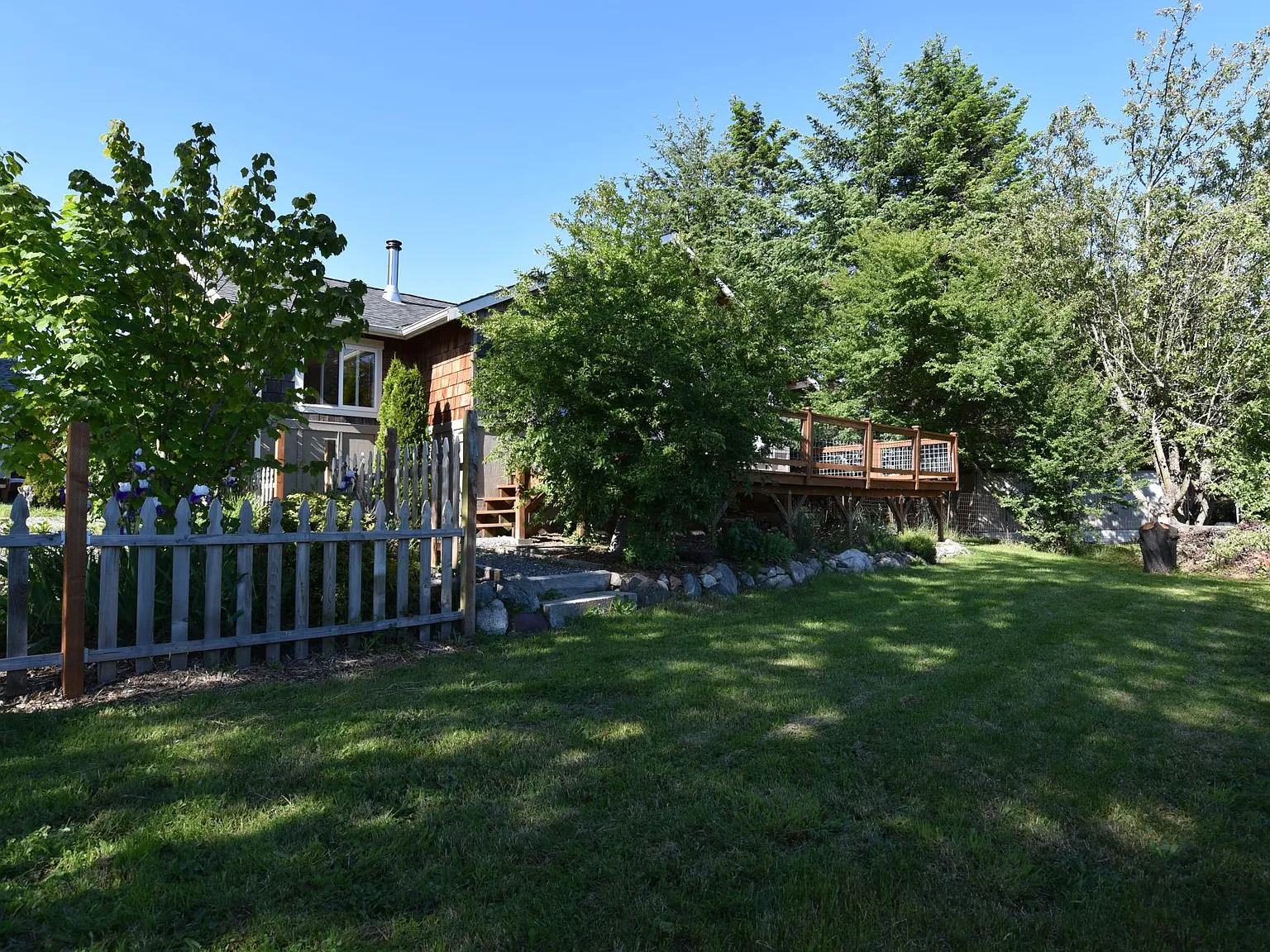 2 bed, 1125 sqft, $2,300 — Photo 3