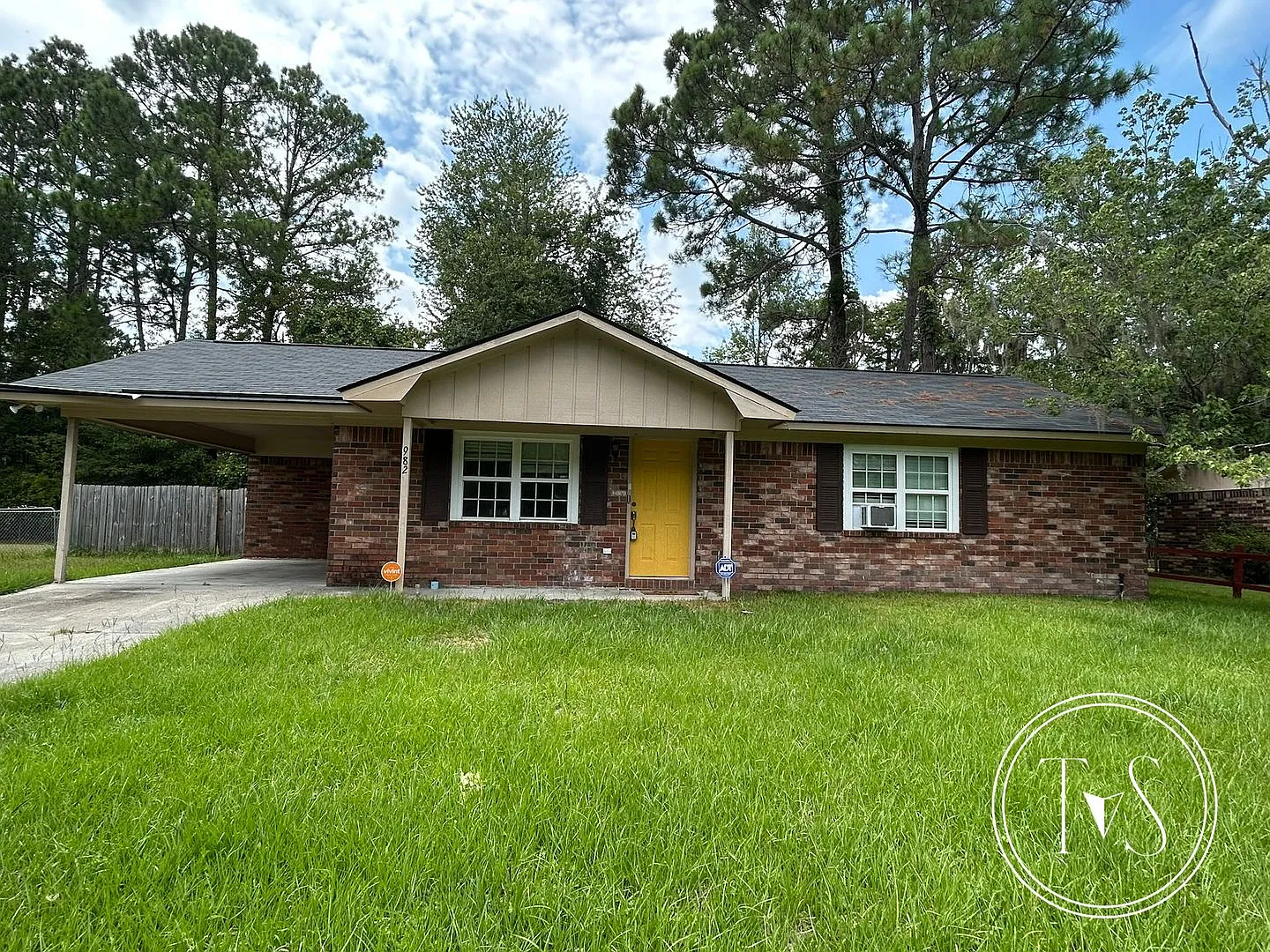 982 White Circle, Hinesville, GA 31313 — Photo 2