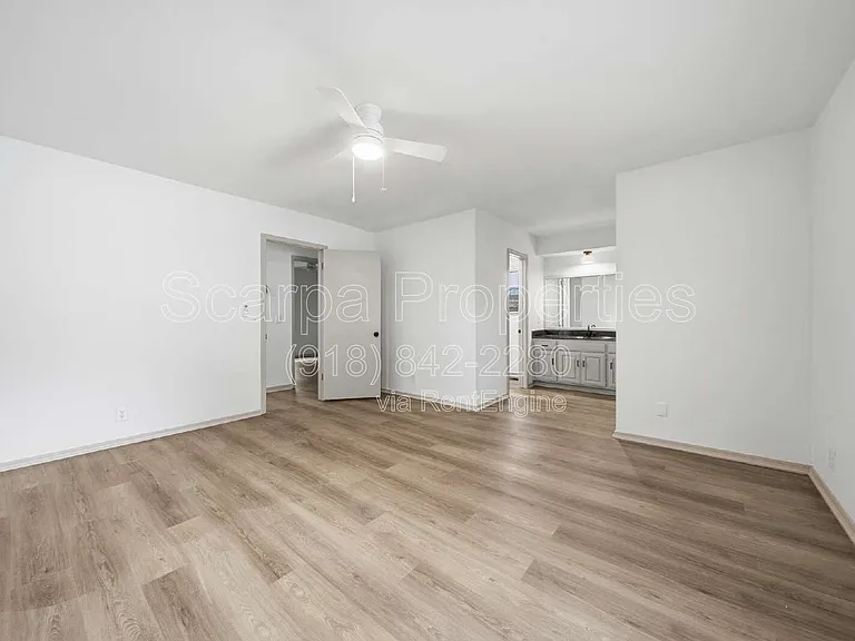 11648 N 104th East Ave — Photo 16