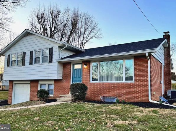 545 W Washington Ave, Wernersville, PA 19565