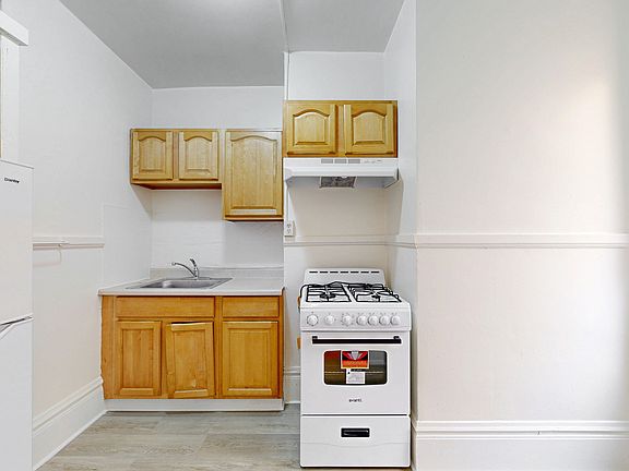 3rd image of 422 Ellis St #307