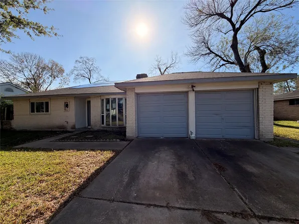 11807 Sharpview Dr, Houston, TX 77072