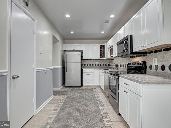 2nd image of 10655 Oak Thrush Ct