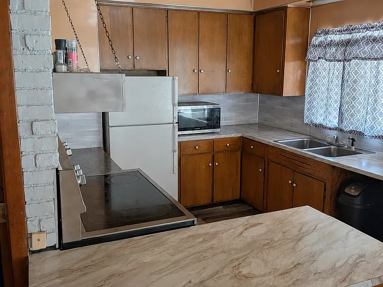 15 Arch Ave #1 — Photo 3