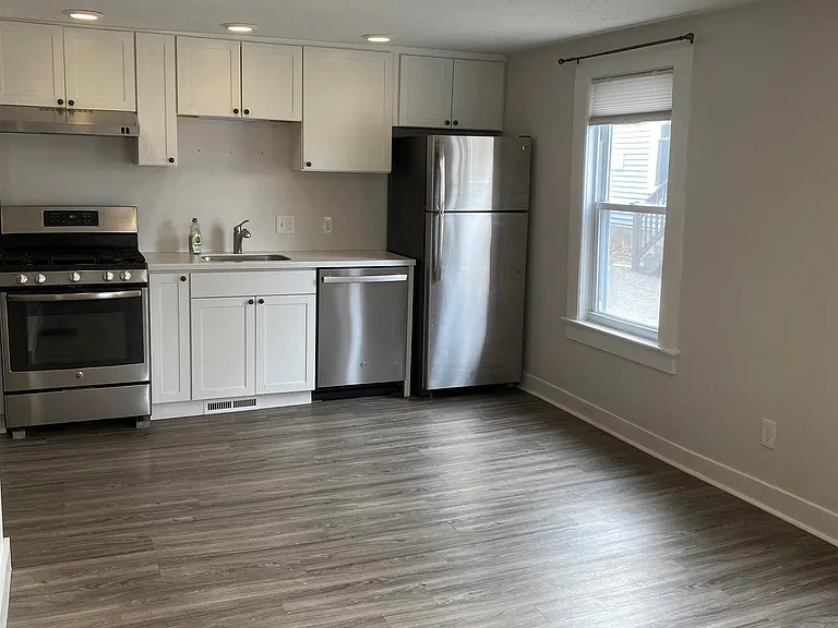 27 Pierce St — Photo 2
