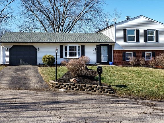 3rd image of 6133 Sonia Cir