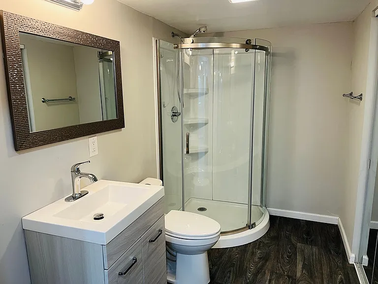 147 N Lake Dr — Photo 38