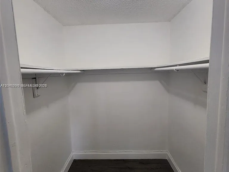4117 Woodside Dr #4 — Photo 10