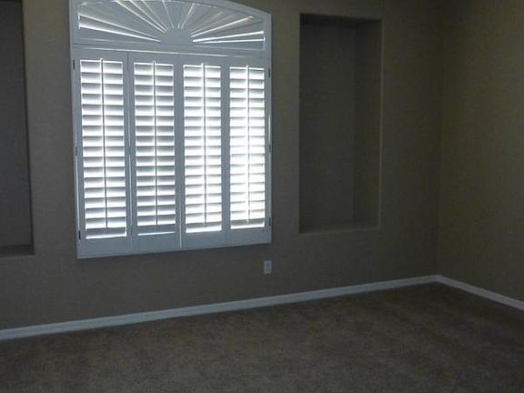 4th image of 3035 N 144th Dr