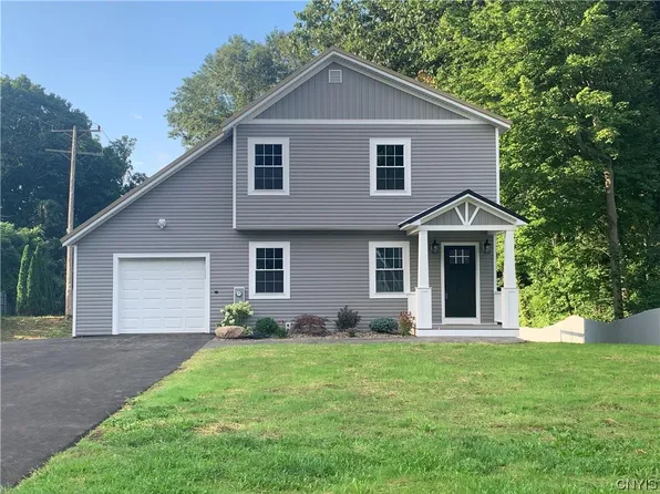 39 Lanning Dr, Fulton, NY 13069