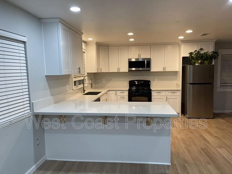 1st image of 41939 Jennifer Ave