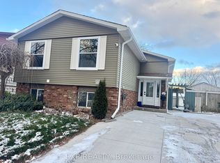 3816 Panama Ct, Niagara Falls, ON L2J 3Z8