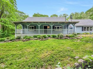 125 Comanche Pass, Hawley, PA 18428