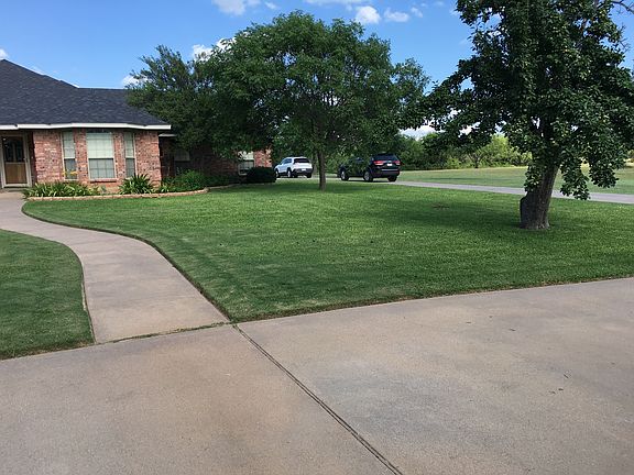 View of rt side yard