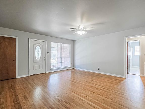 3rd image of 610 S Belknap Street