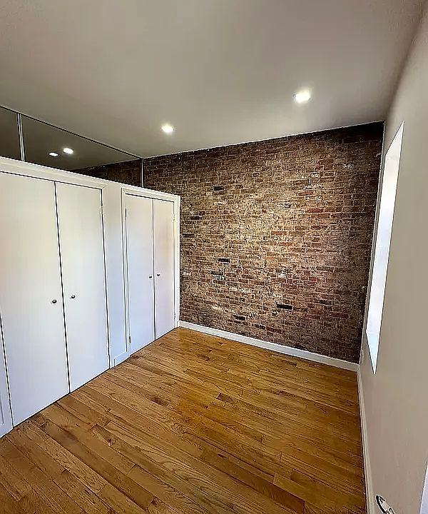2nd image of 166 Elizabeth St APT 1B