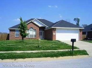 3909 SW Cherry Rd, Bentonville, AR 72713