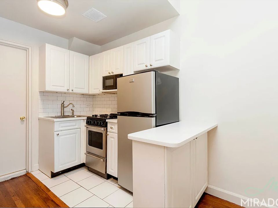 2nd image of 39 W 16th St APT 1f